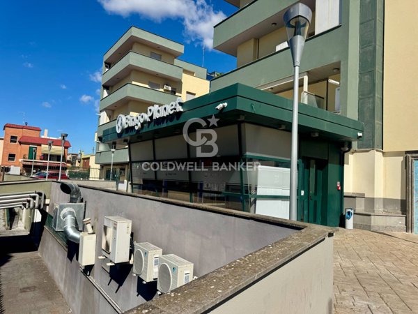 locale commerciale in affitto a Roma in zona Finocchio
