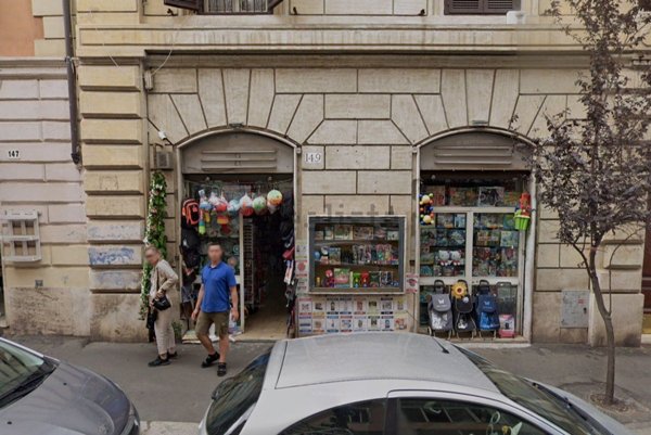 locale commerciale in affitto a Roma in zona Salario