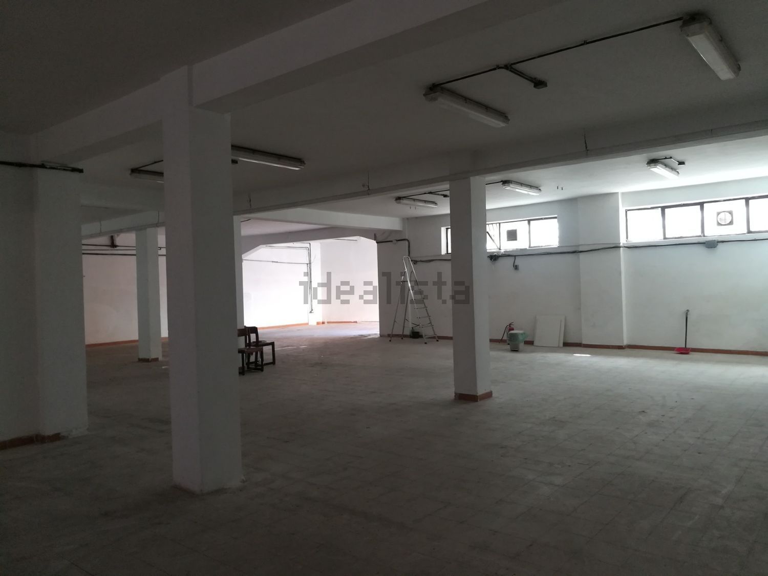 locale di sgombero in affitto a Roma in zona Torre Angela