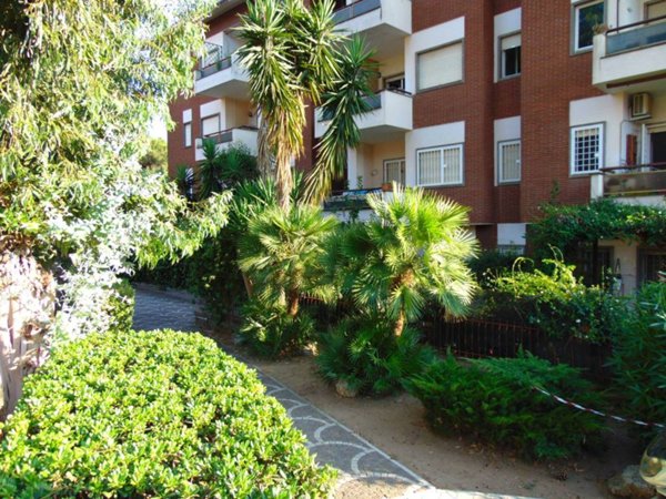 appartamento in affitto a Roma in zona Axa
