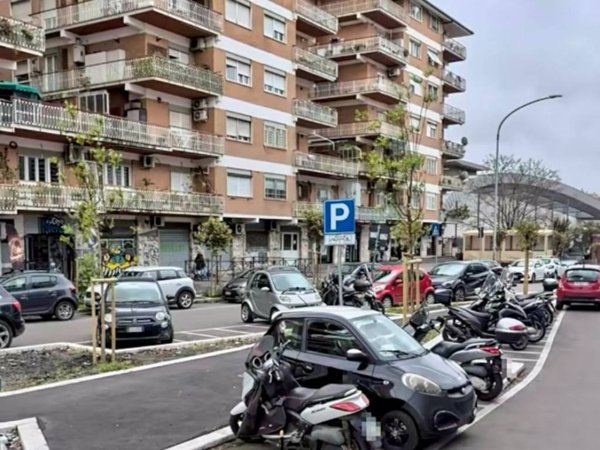 negozio in affitto a Roma in zona Ostiense