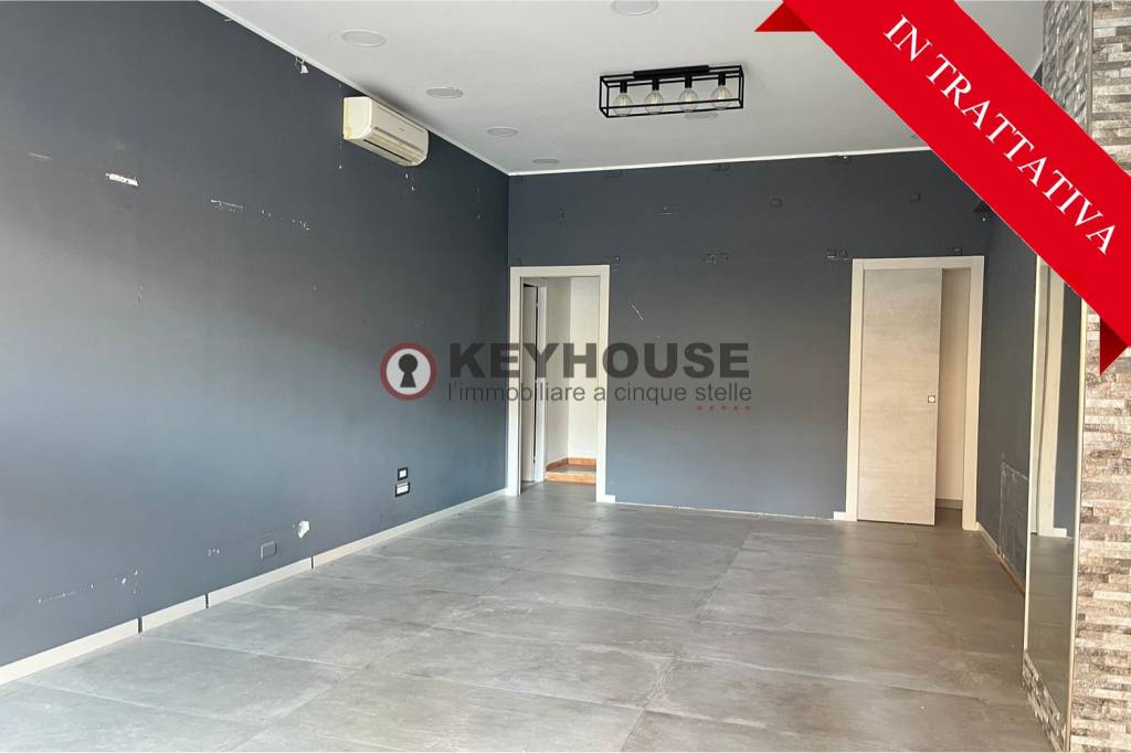 negozio in affitto a Roma in zona Torrino