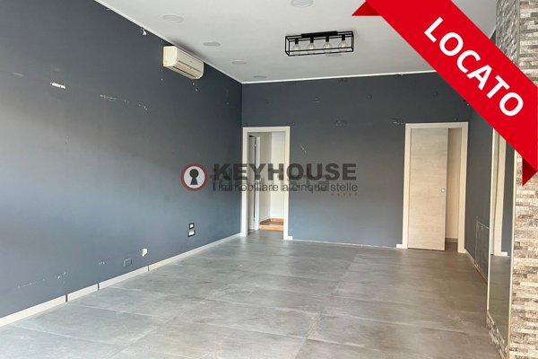 negozio in affitto a Roma in zona Torrino