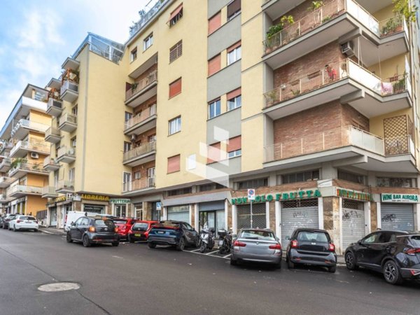locale commerciale in affitto a Roma