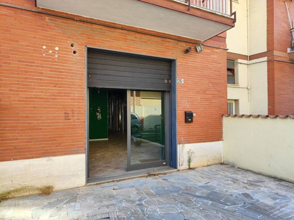 negozio in affitto a Roma in zona Dragona/Bagnoletto