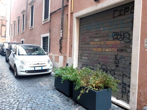 locale commerciale in affitto a Roma in zona Campo Marzio