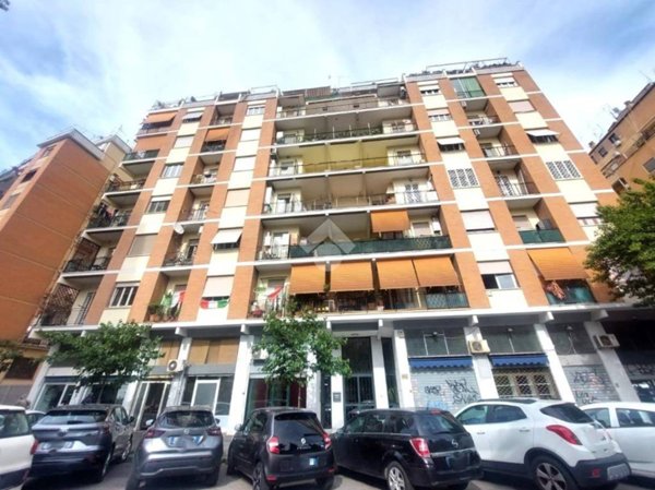 negozio in affitto a Roma in zona Portuense