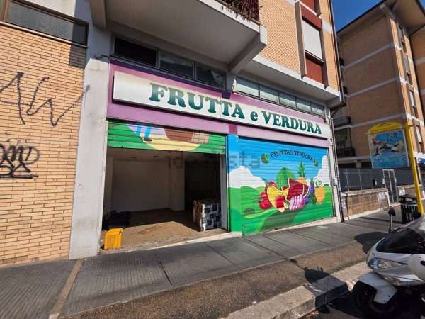 locale commerciale in affitto a Roma in zona Salario