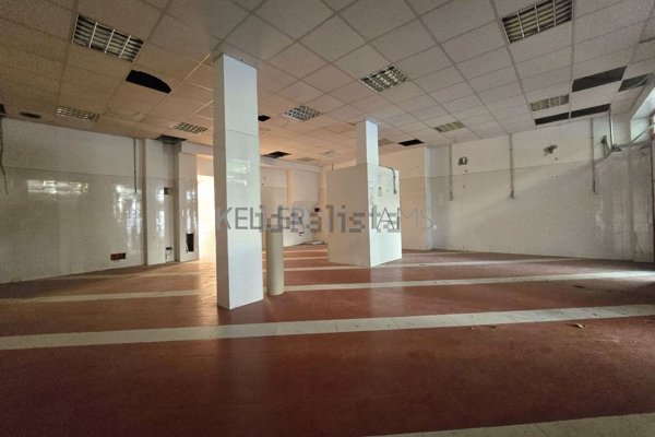 locale commerciale in affitto a Roma in zona Castro Pretorio