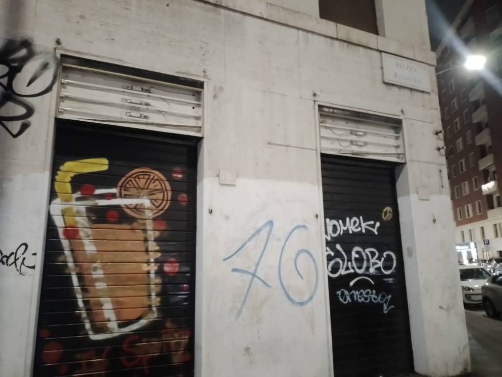 negozio in affitto a Roma in zona Tuscolano