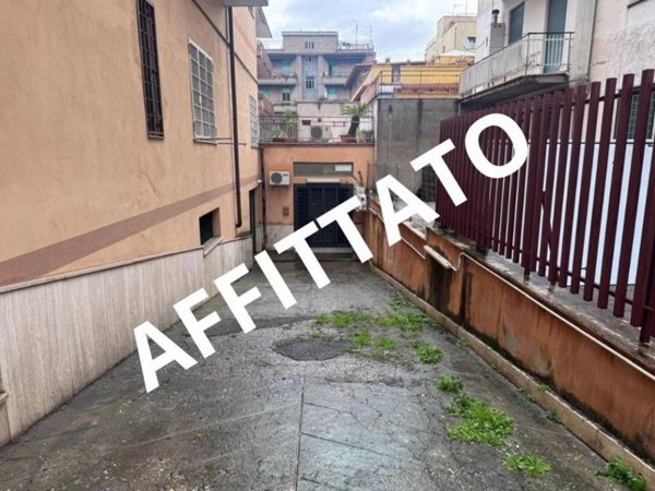locale commerciale in affitto a Roma in zona Ponte Mammolo