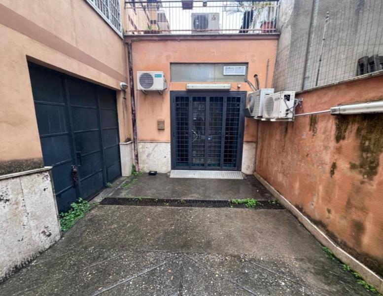 locale commerciale in affitto a Roma in zona San Basilio