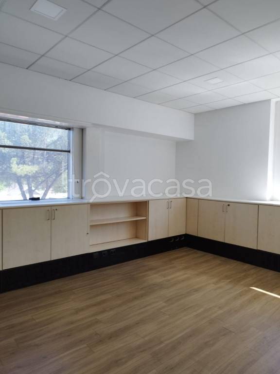 ufficio in affitto a Roma in zona Torrino