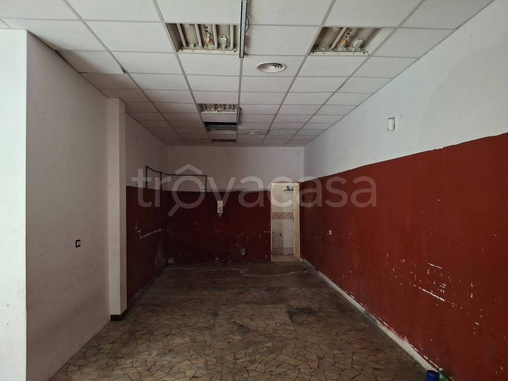 negozio in affitto a Roma in zona Ostia