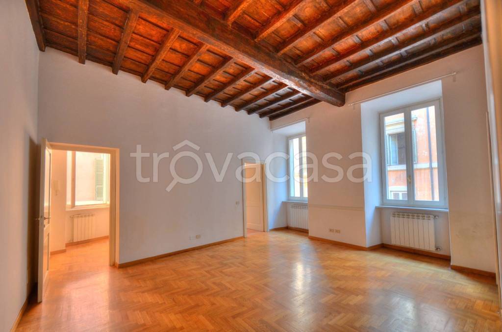 appartamento in affitto a Roma in zona Parione/Sant'Eustachio