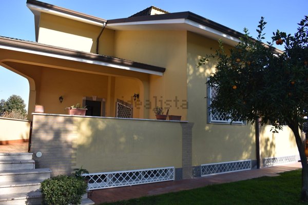 casa indipendente in affitto a Roma in zona Infernetto