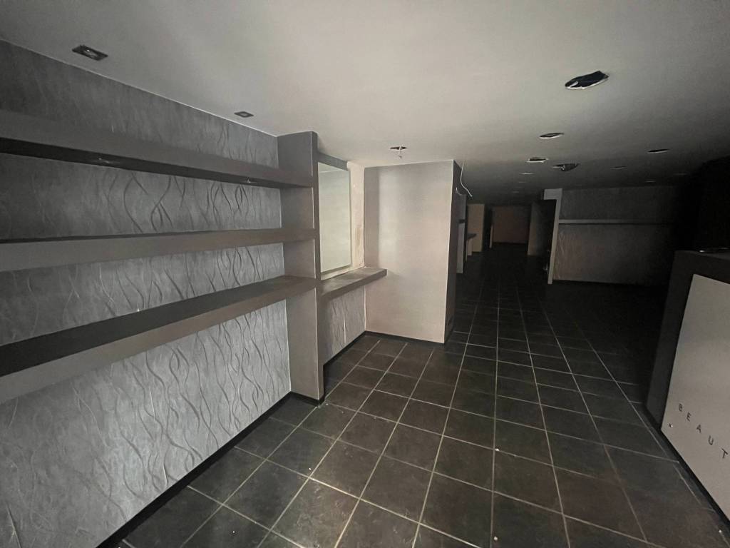 negozio in affitto a Roma in zona Salario