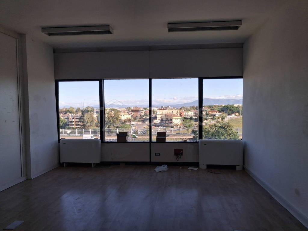 ufficio in affitto a Roma in zona Massimina/Casal Lumbroso