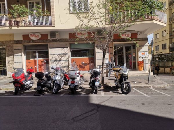 negozio in affitto a Roma in zona Appio Latino