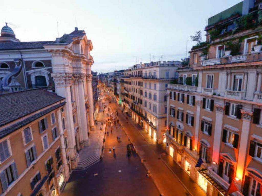 negozio in affitto a Roma in zona Campo Marzio