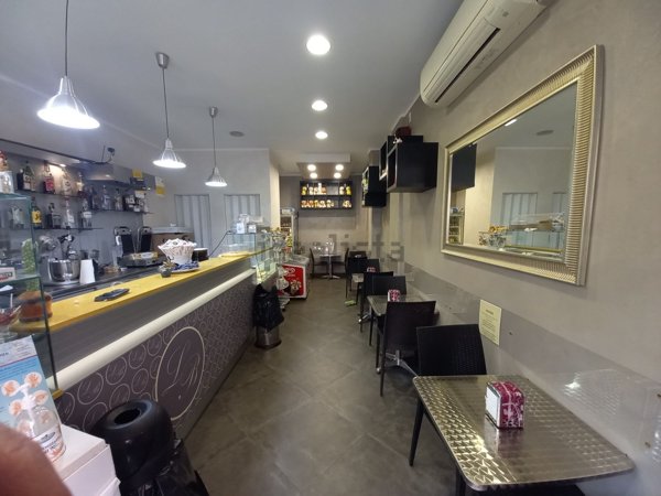 locale commerciale in affitto a Roma