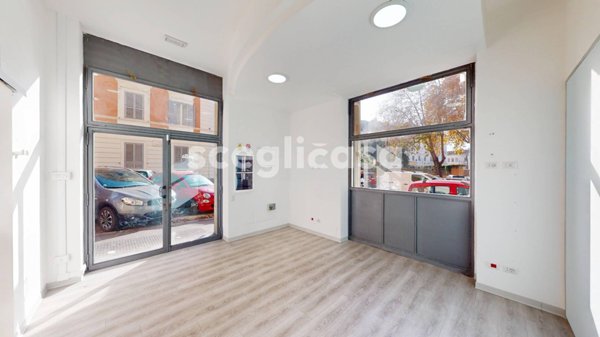 locale commerciale in affitto a Roma in zona Esquilino