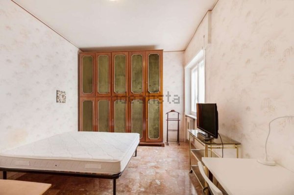 negozio in affitto a Roma in zona Ostiense