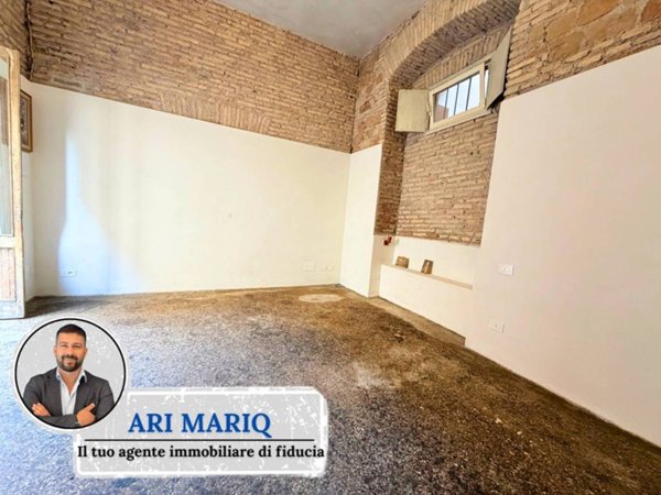 negozio in affitto a Roma in zona Rione Monti/Campitelli