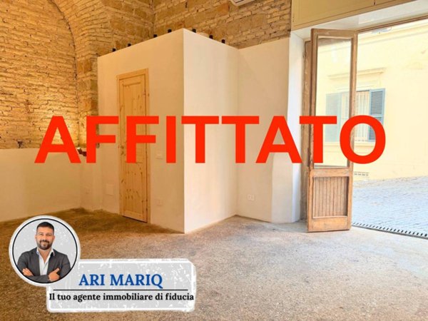 negozio in affitto a Roma in zona Rione Monti/Campitelli