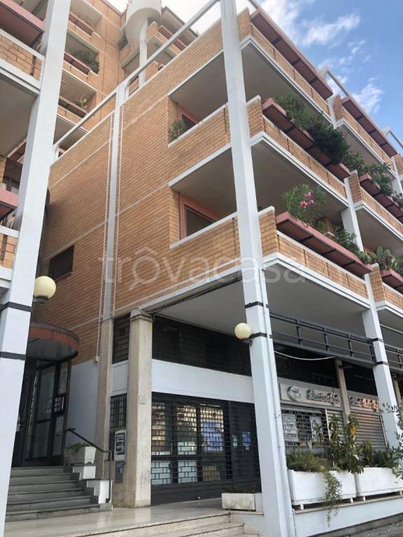 ufficio in affitto a Roma in zona Ardeatino