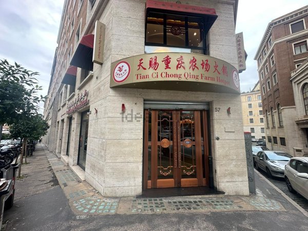 locale commerciale in affitto a Roma in zona Campo Marzio