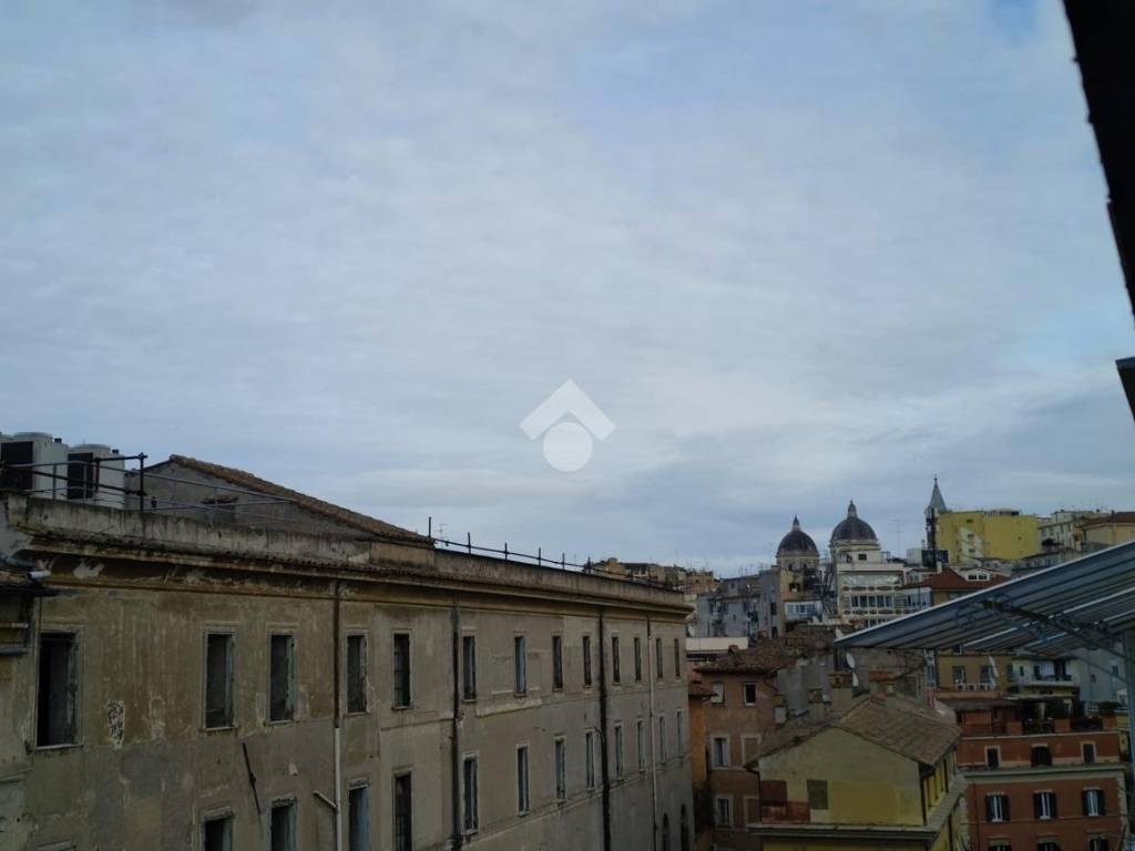 appartamento in affitto a Roma in zona Rione Monti/Campitelli