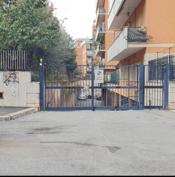 locale di sgombero in affitto a Roma in zona Lunghezza