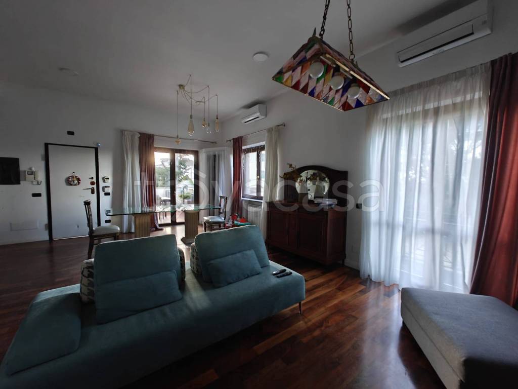 casa indipendente in affitto a Roma in zona Appio Claudio