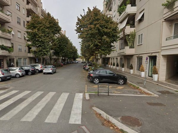 negozio in affitto a Roma in zona Torrino