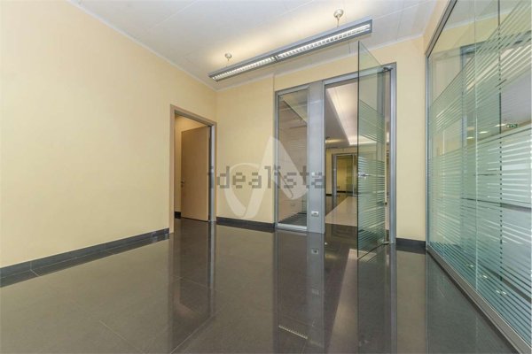 locale commerciale in affitto a Roma in zona Borghesiana