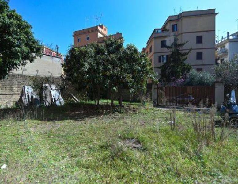 locale commerciale in affitto a Roma