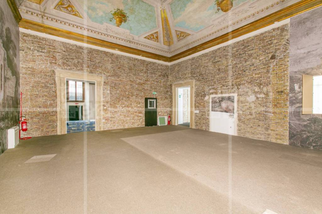 negozio in affitto a Roma in zona Parione/Sant'Eustachio