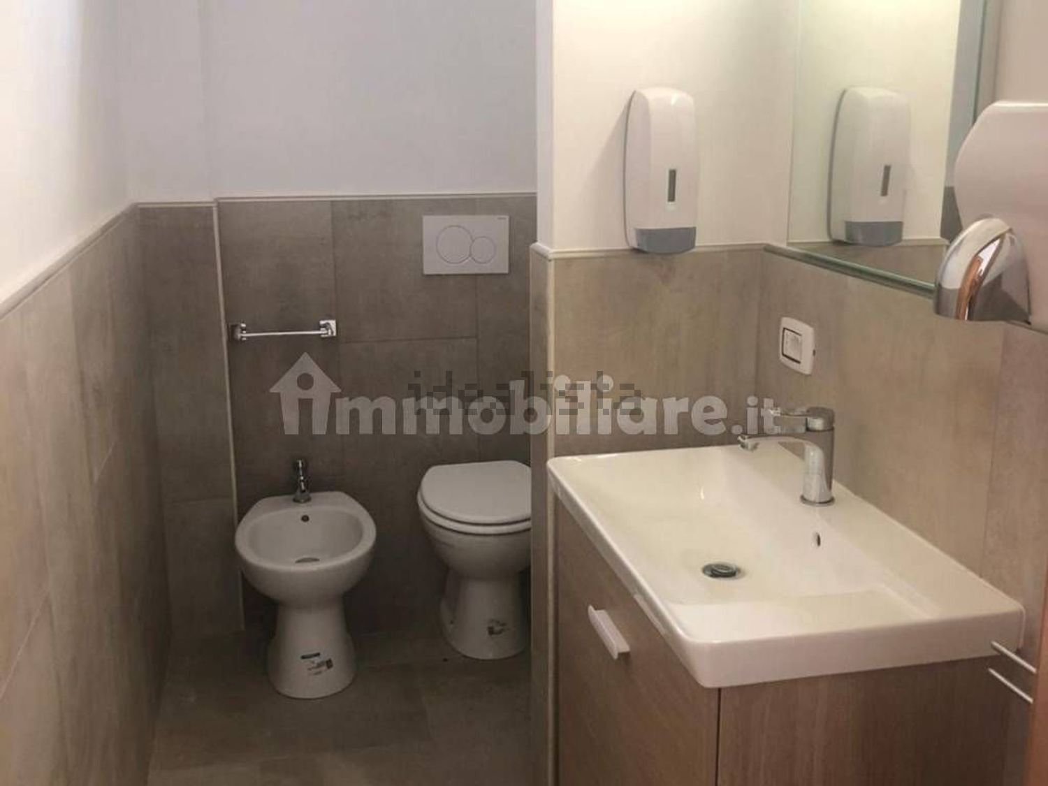 ufficio in affitto a Roma in zona Borghesiana