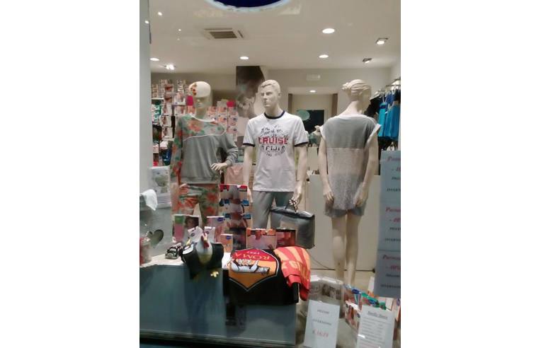 negozio in affitto a Roma in zona Appio Latino