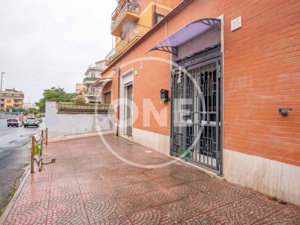 negozio in affitto a Roma in zona Aurelio