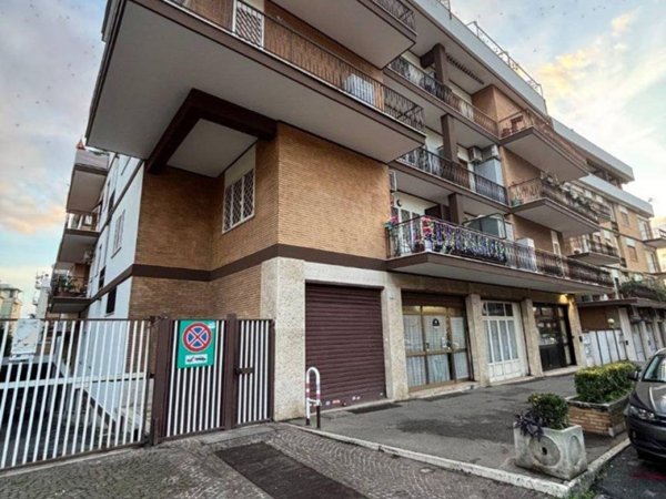 negozio in affitto a Roma in zona Tor Sapienza