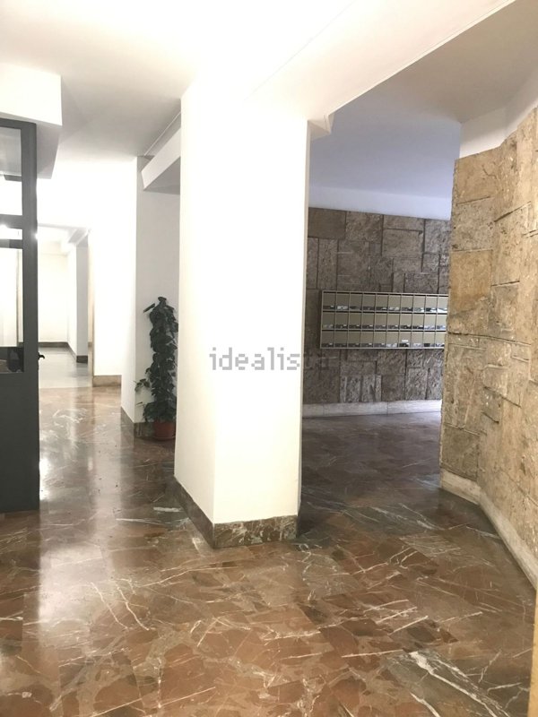 negozio in affitto a Roma in zona Don Bosco