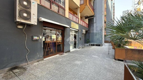 negozio in affitto a Roma in zona Ardeatino