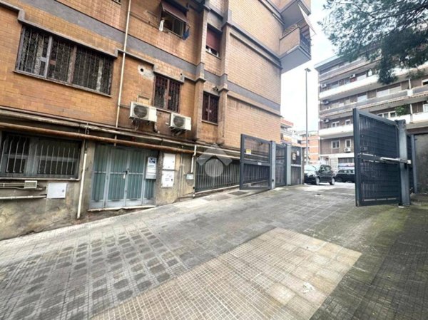 locale commerciale in affitto a Roma in zona Portuense