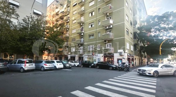 locale commerciale in affitto a Roma in zona Portuense