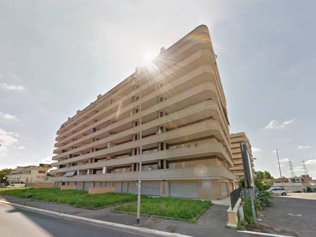 negozio in affitto a Roma in zona Collatino