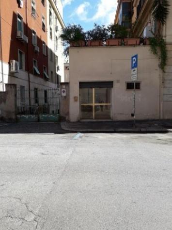 negozio in affitto a Roma in zona Appio Latino