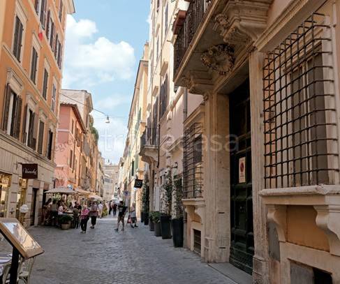 negozio in affitto a Roma in zona Campo Marzio