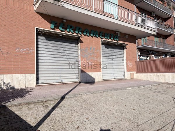locale commerciale in affitto a Roma in zona Ottavia